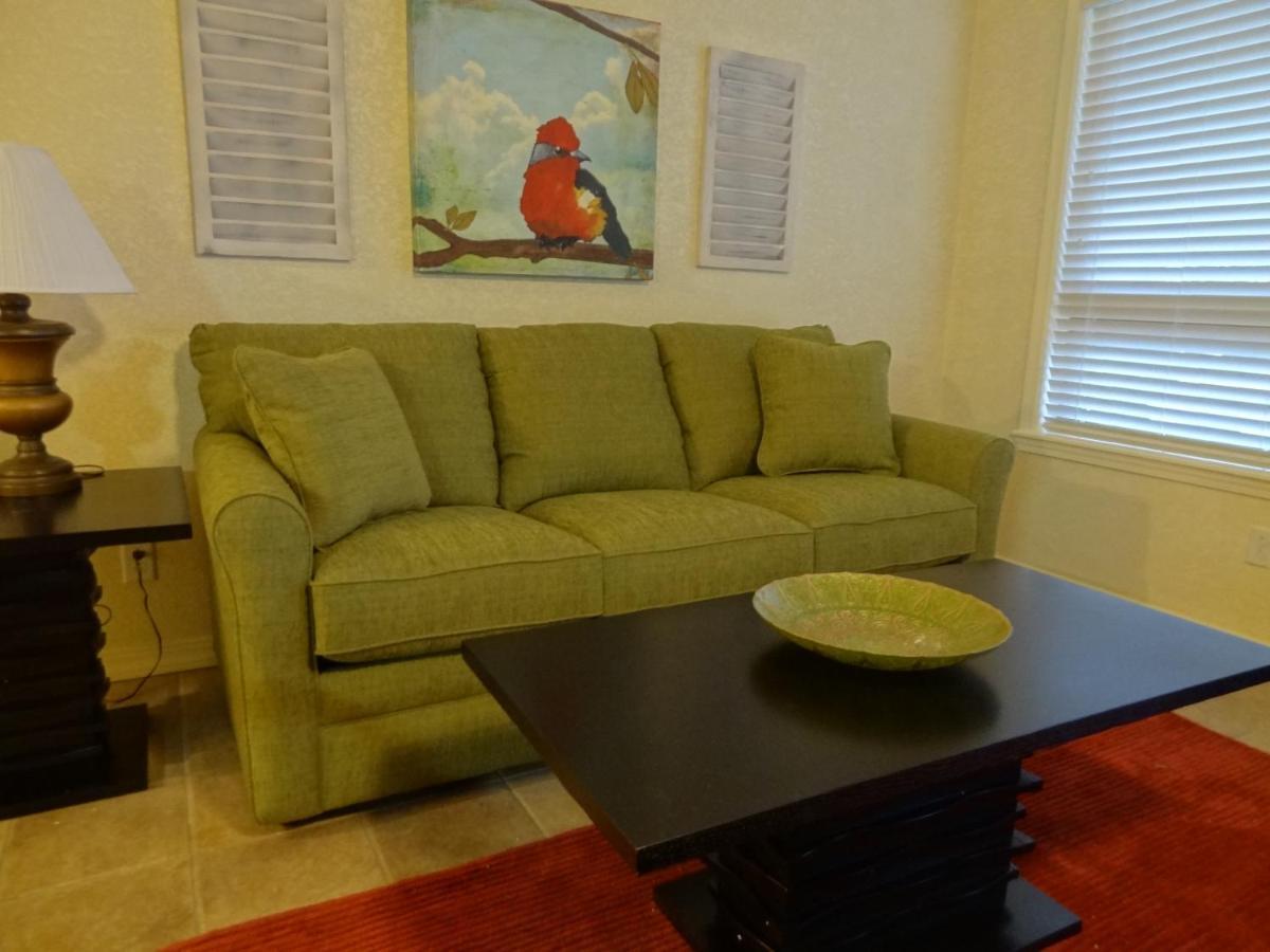 Poolside King Cabana With Full Kitchen, King Bed, Sleeper Sofa And Pool Access, Hotel Room Mount Ida 外观 照片
